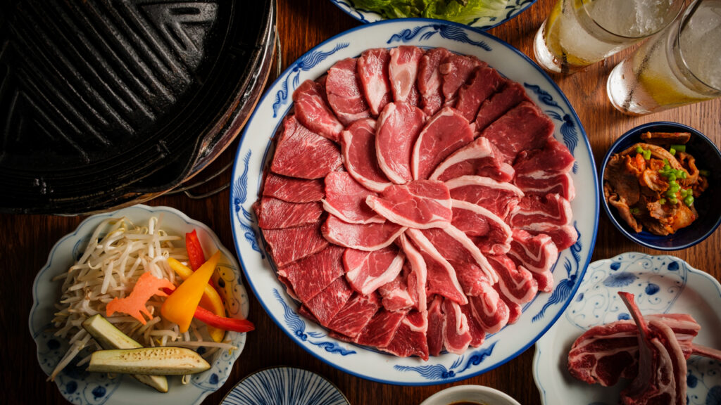 麻布の羊で提供する複数種類のラム肉